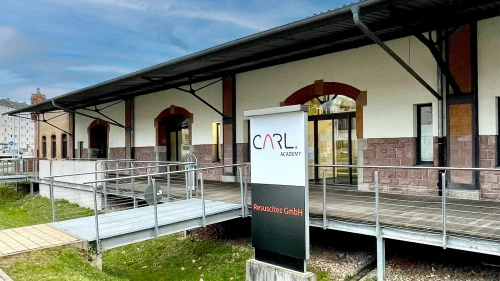 CARL Academy Gebaeude aussen